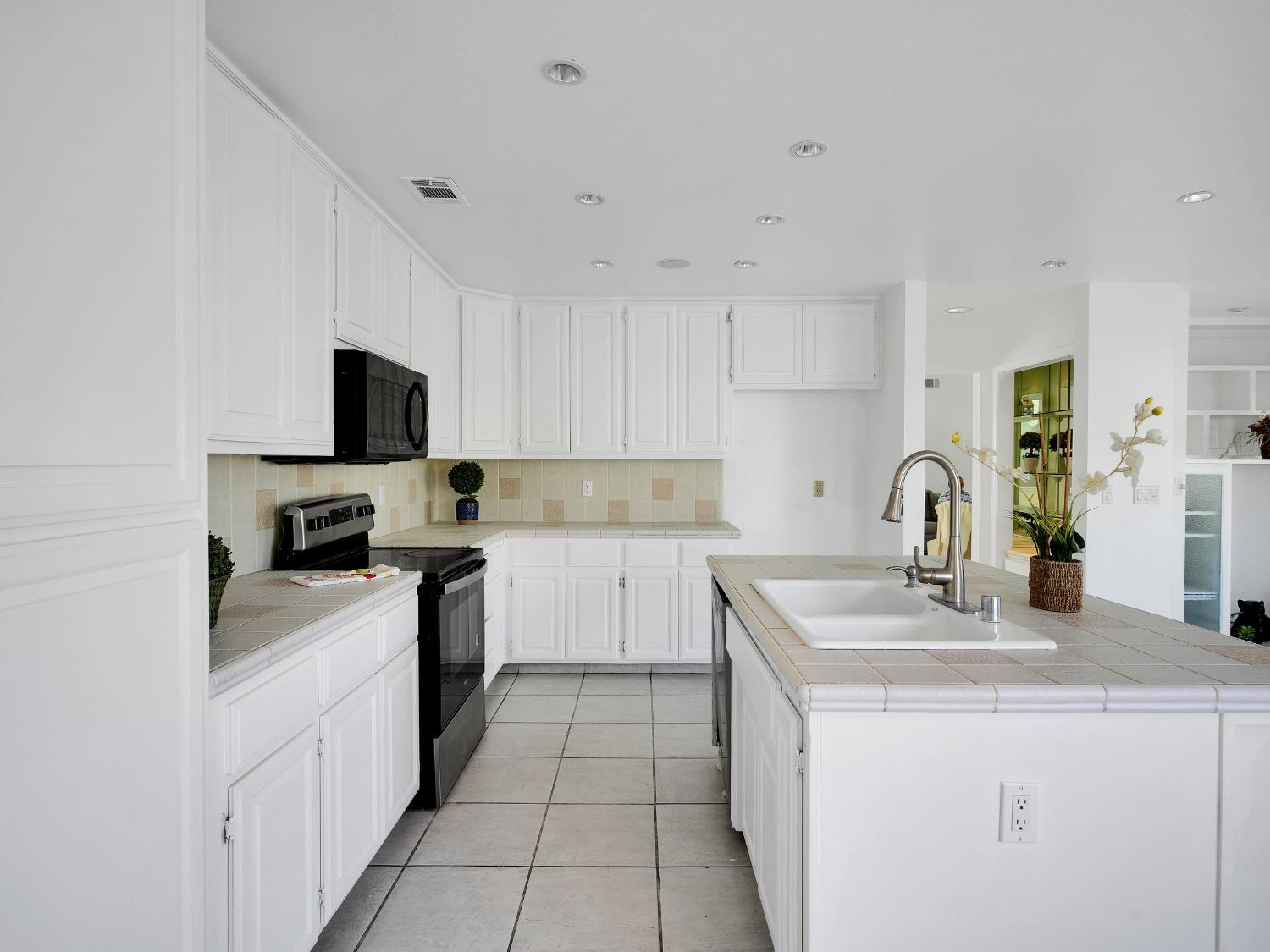 1040 Copper Park Lane, Modesto, CA 95355