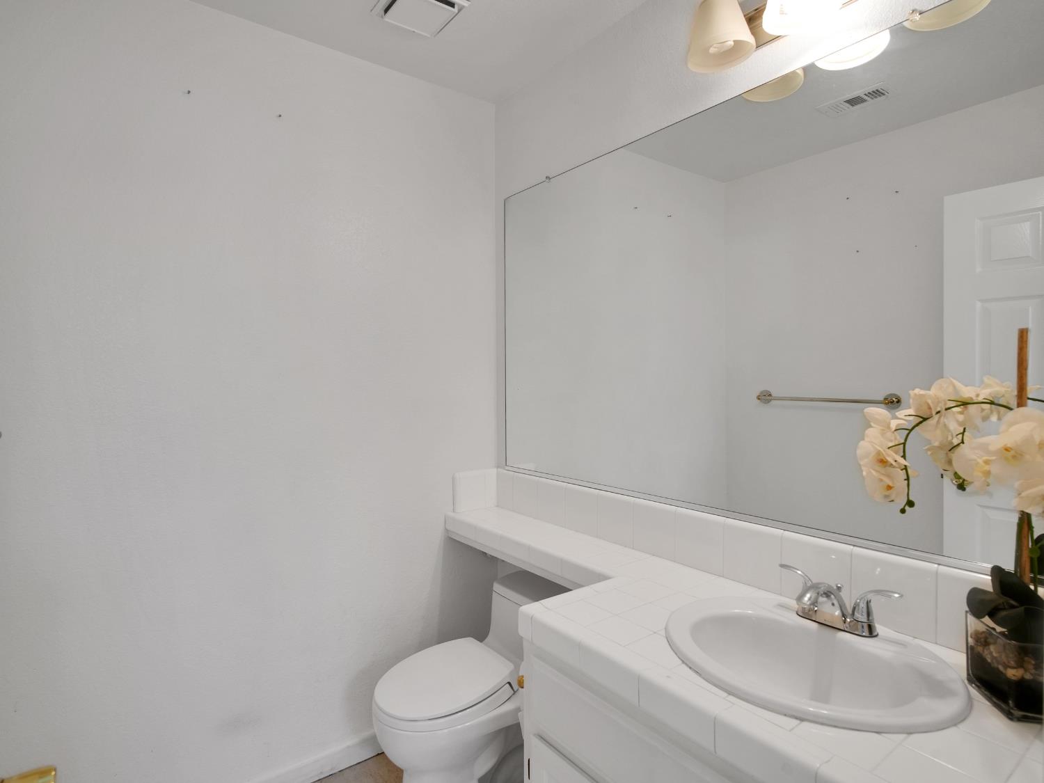 1040 Copper Park Lane, Modesto, CA 95355