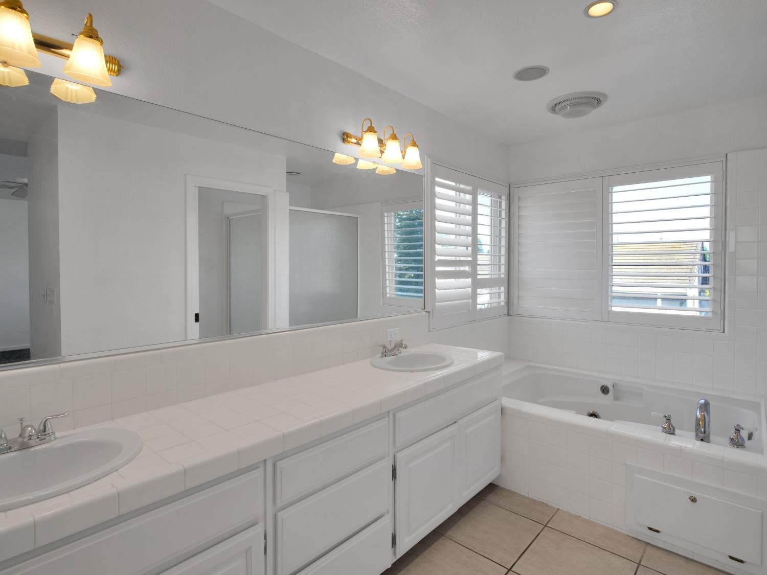 1040 Copper Park Lane, Modesto, CA 95355