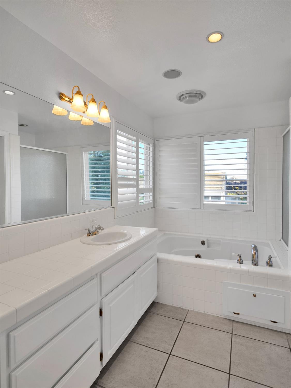 1040 Copper Park Lane, Modesto, CA 95355