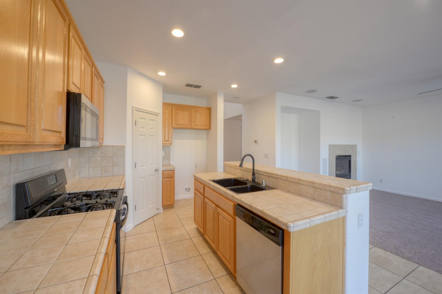 9387 Vintner Cir, Patterson, CA 95363