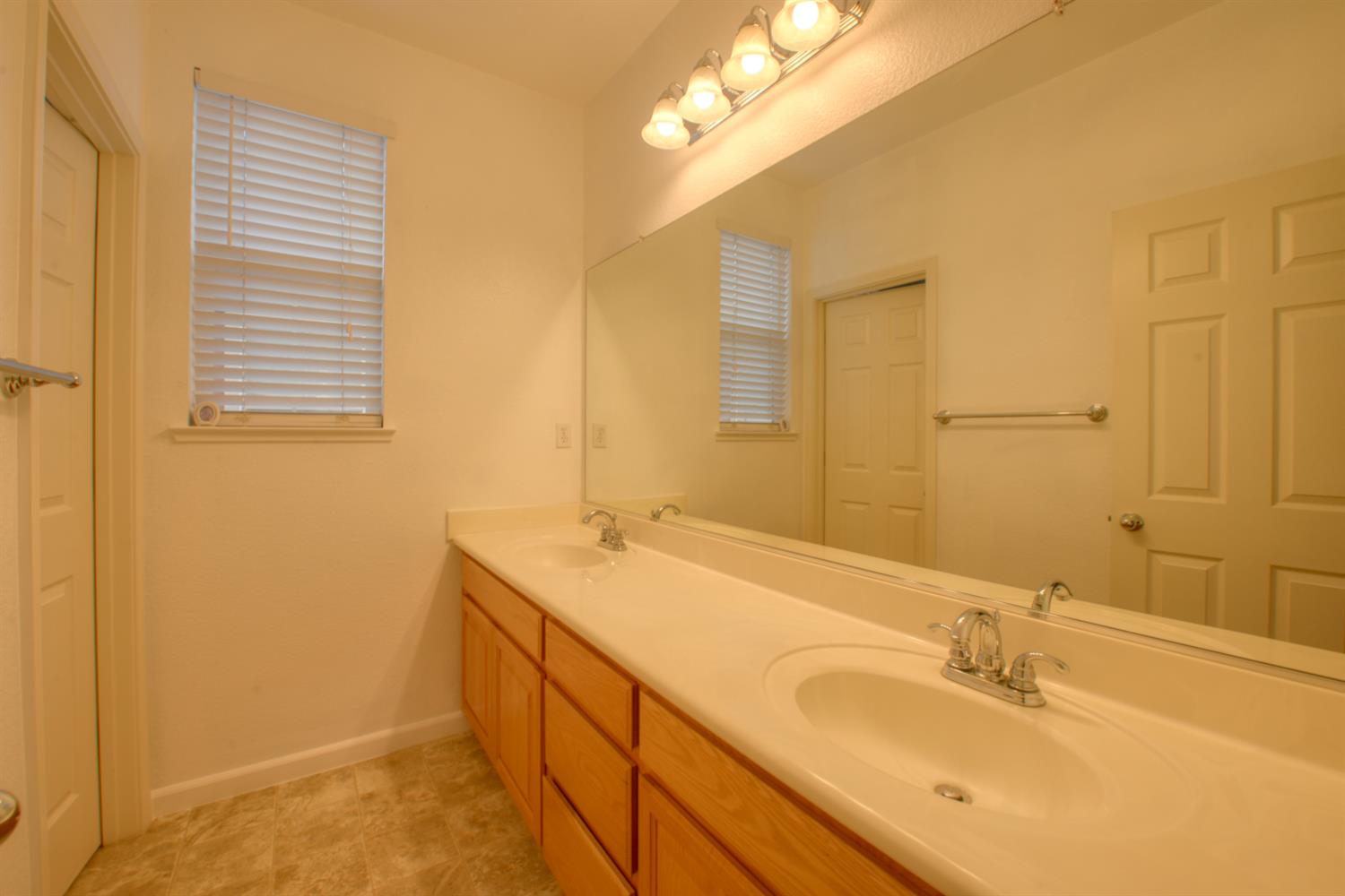 9387 Vintner Cir, Patterson, CA 95363