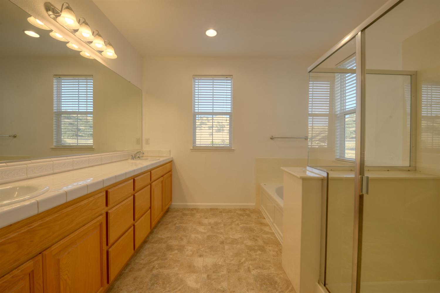 9387 Vintner Cir, Patterson, CA 95363