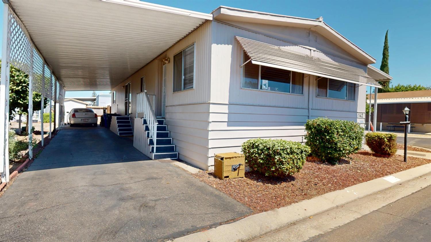 2621 Prescott Rd #142, Modesto, CA 95350