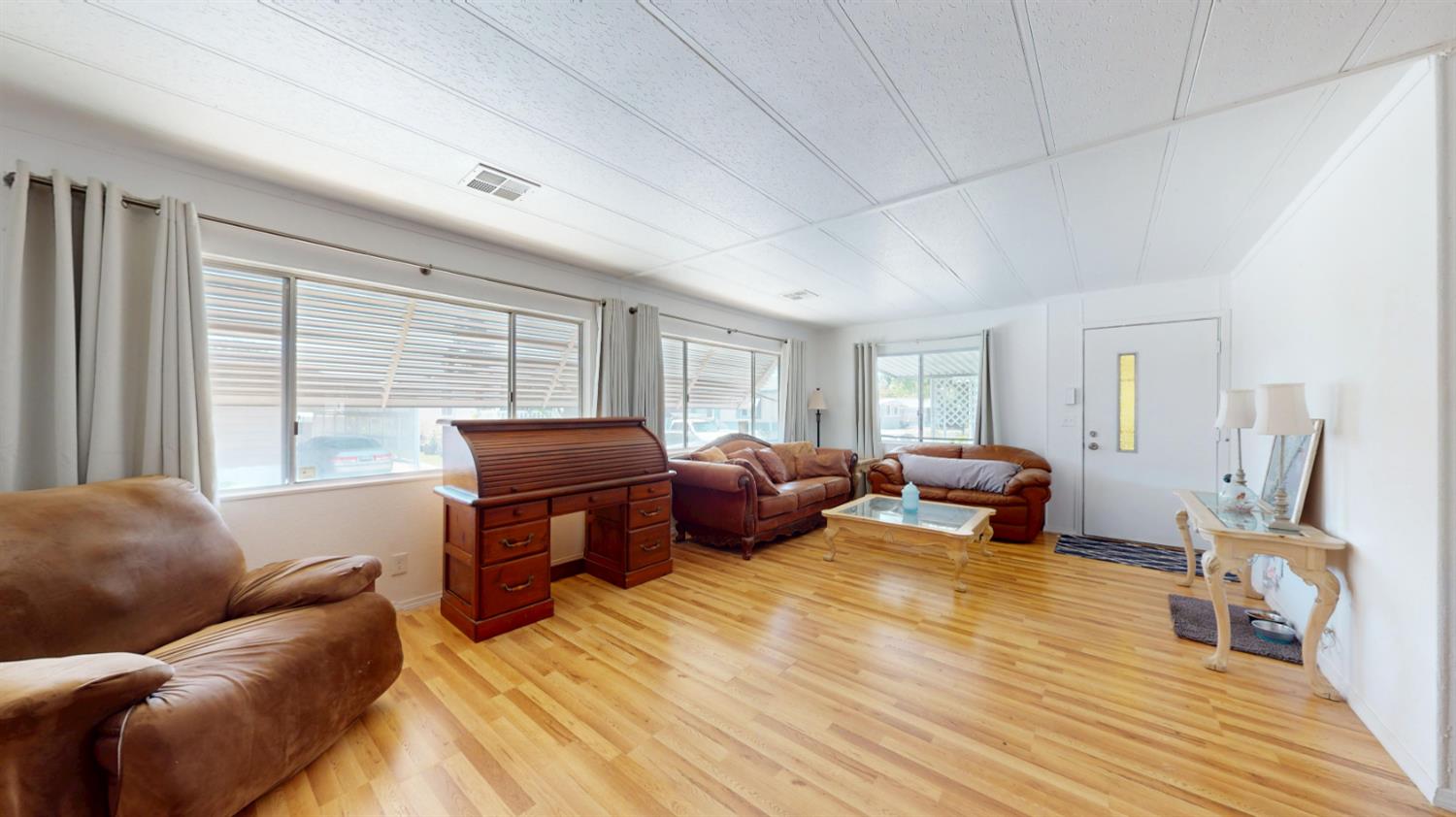 2621 Prescott Rd #142, Modesto, CA 95350