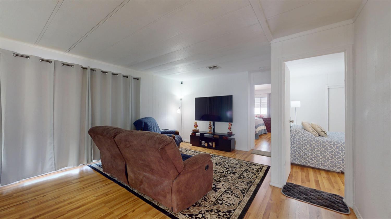 2621 Prescott Rd #142, Modesto, CA 95350