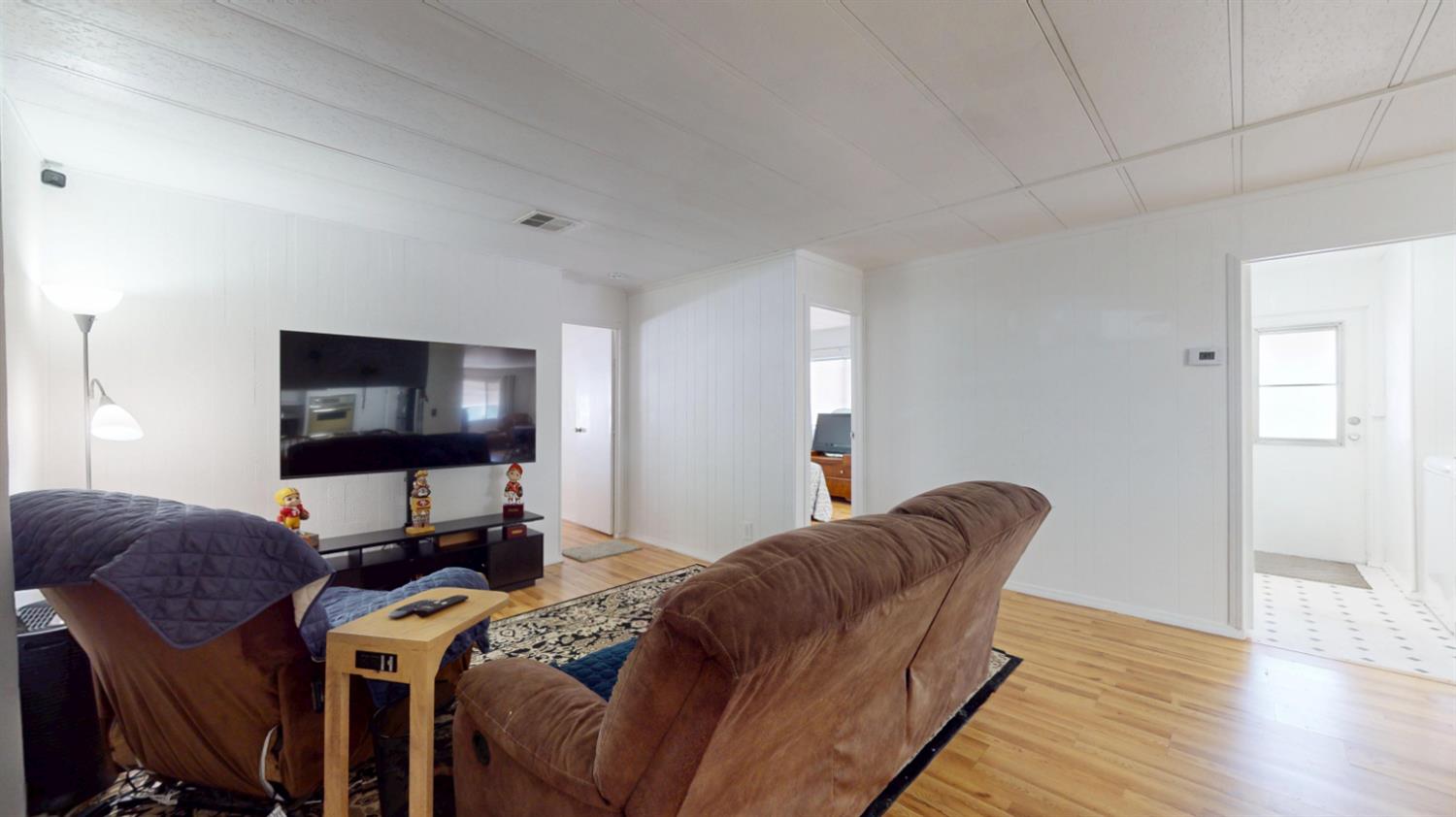 2621 Prescott Rd #142, Modesto, CA 95350