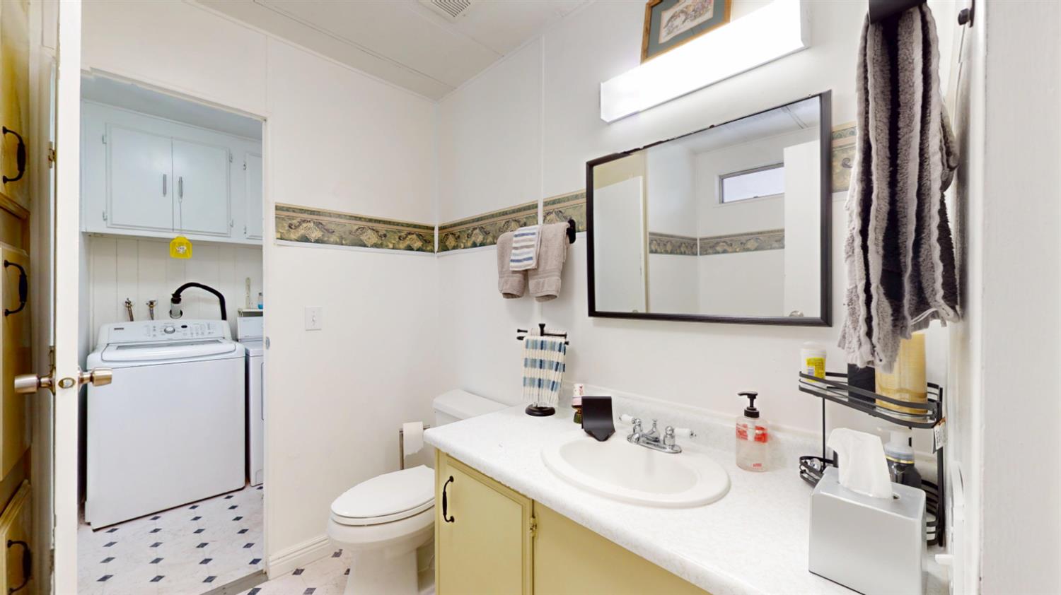 2621 Prescott Rd #142, Modesto, CA 95350