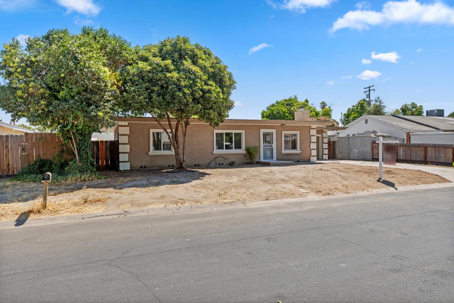 1630 Cameo Way, Modesto, CA 95350