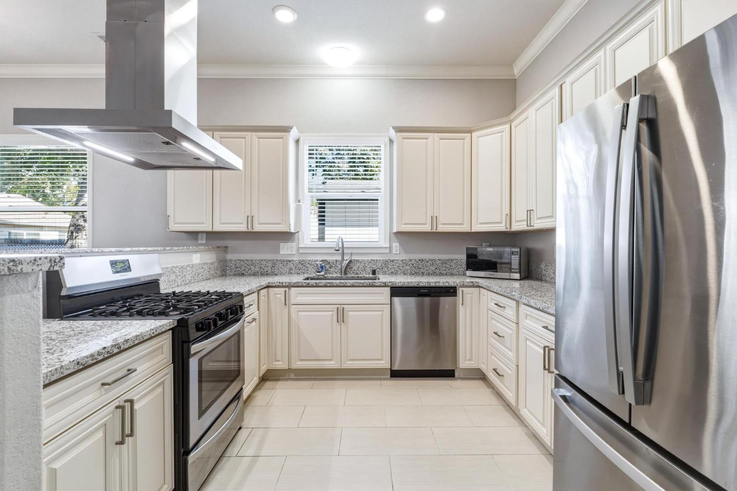 518 Johnson St, Modesto, CA 95354