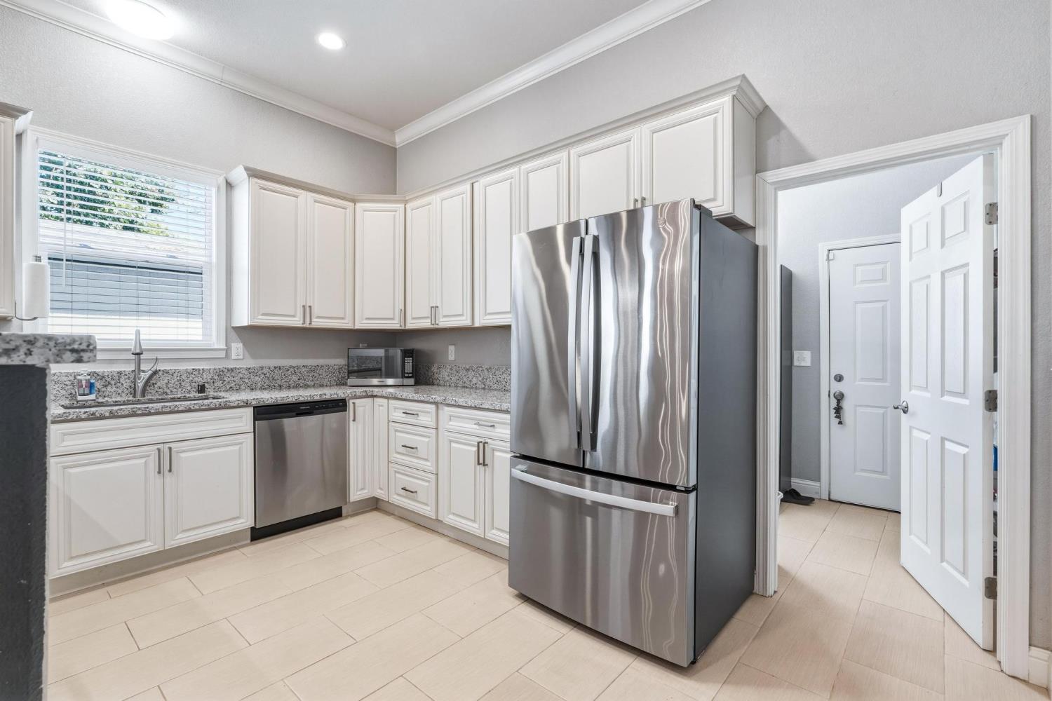 518 Johnson St, Modesto, CA 95354