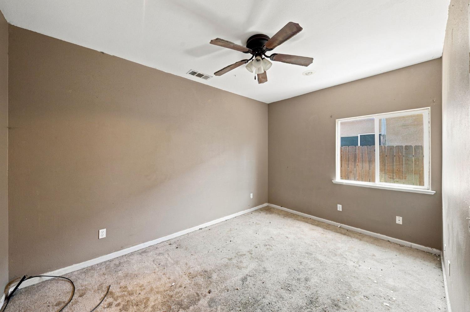 921 Udona Ln, Modesto, CA 95351