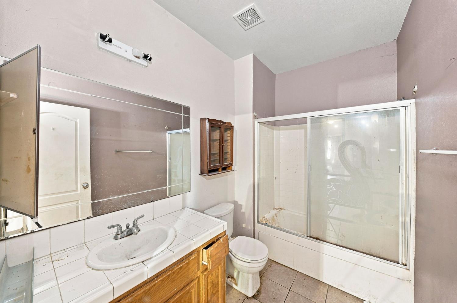 921 Udona Ln, Modesto, CA 95351