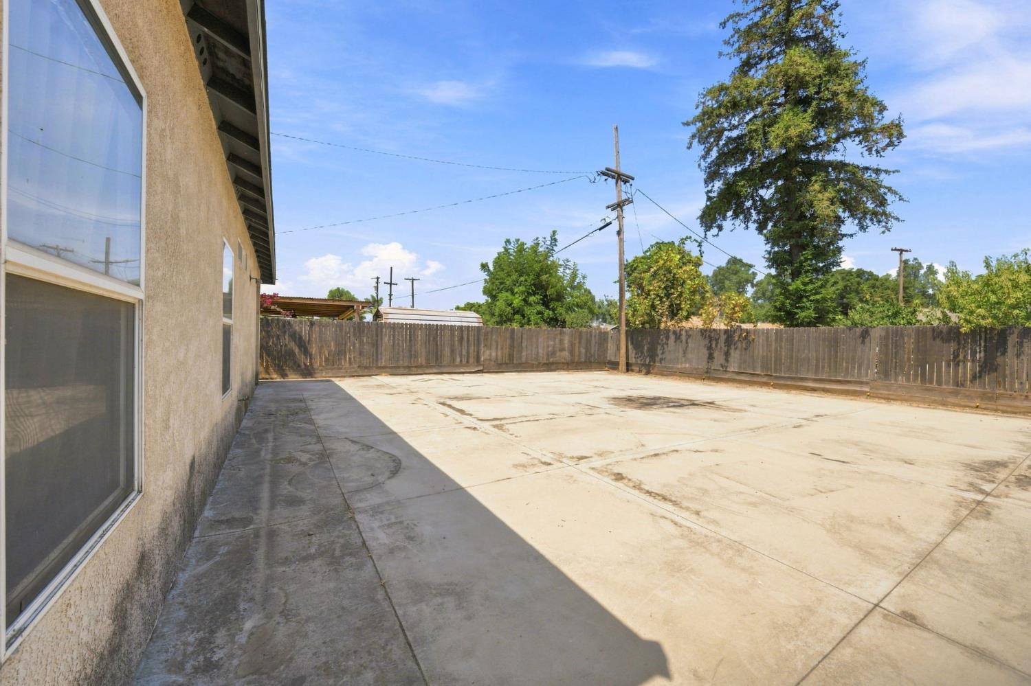 921 Udona Ln, Modesto, CA 95351