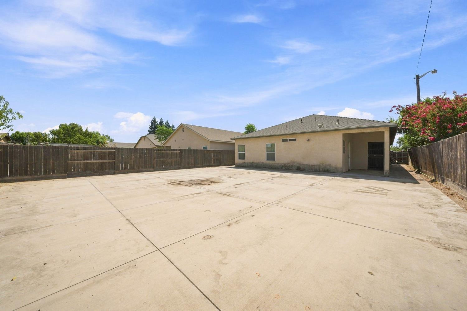 921 Udona Ln, Modesto, CA 95351
