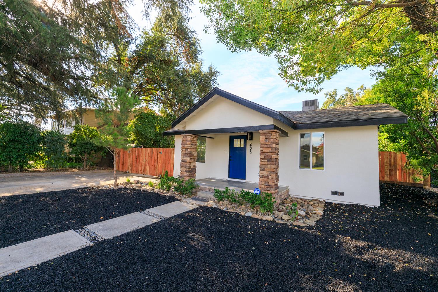 408 Palm Ave, Modesto, CA 95350