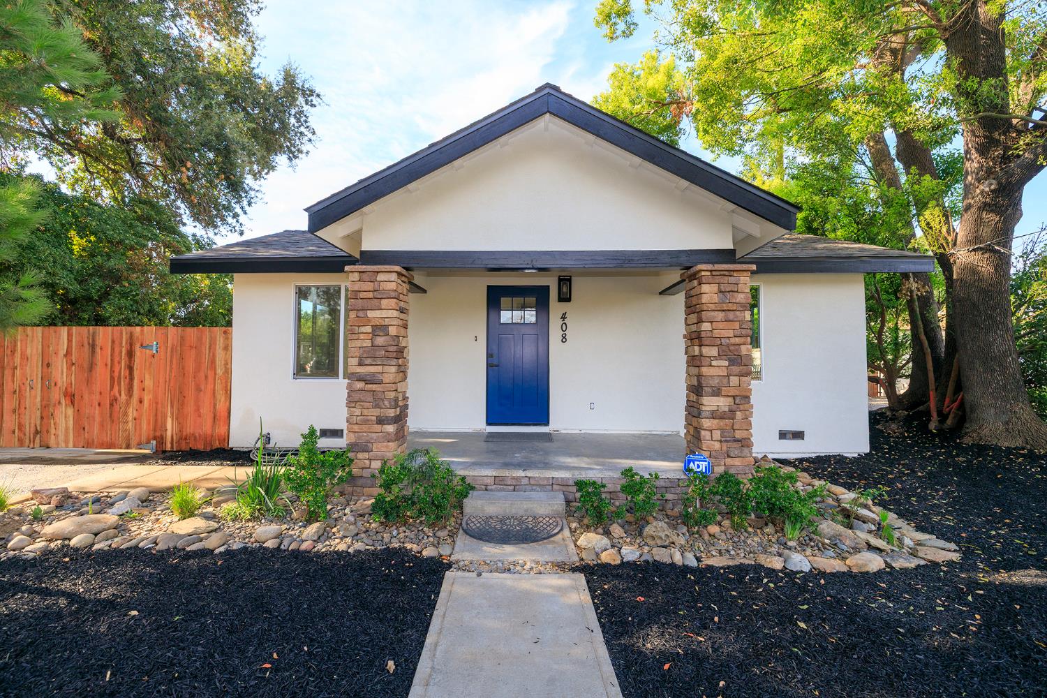 408 Palm Ave, Modesto, CA 95350
