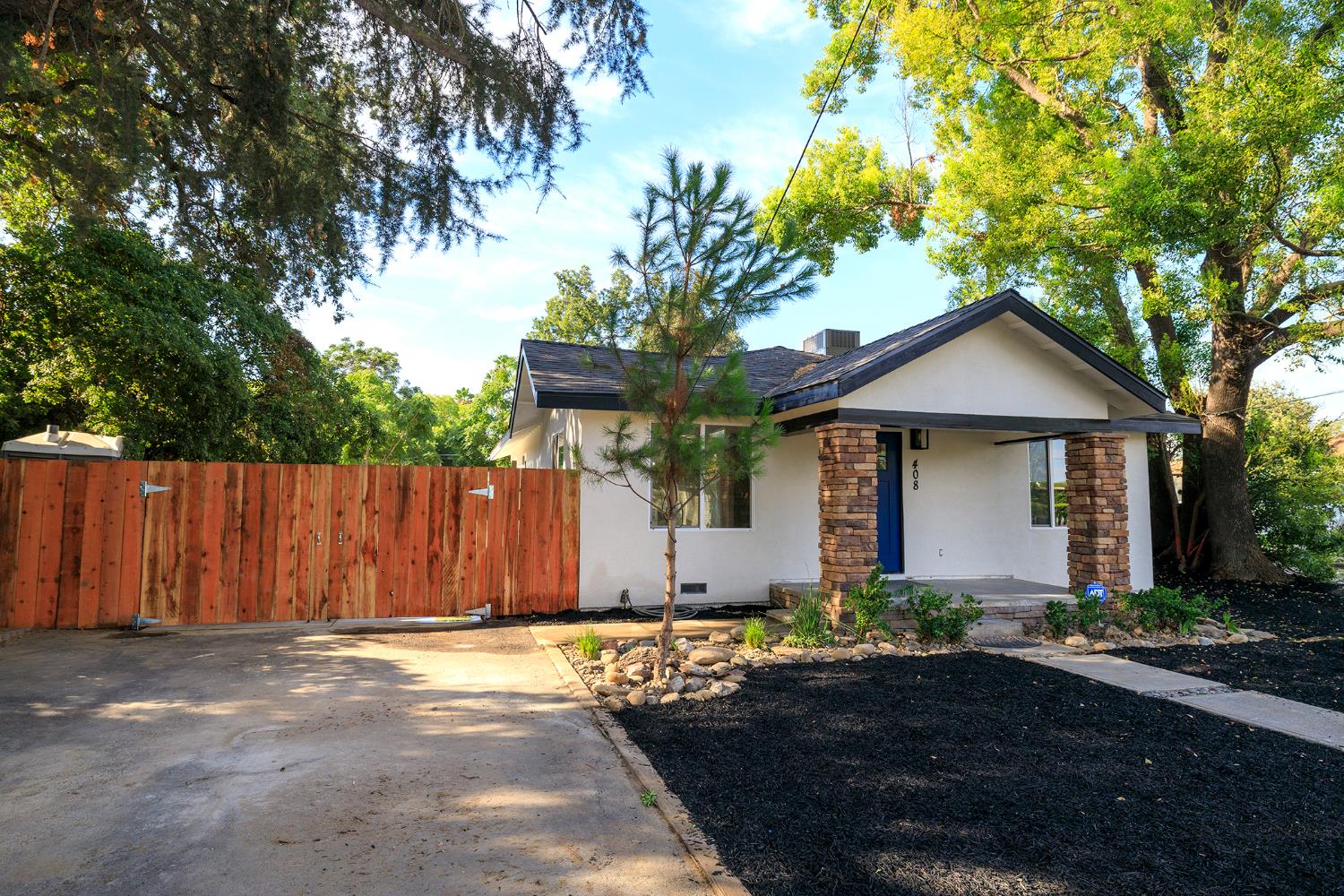 408 Palm Ave, Modesto, CA 95350