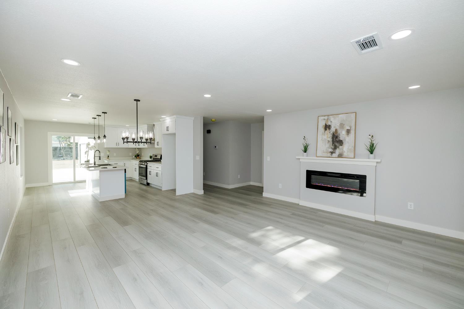 408 Palm Ave, Modesto, CA 95350