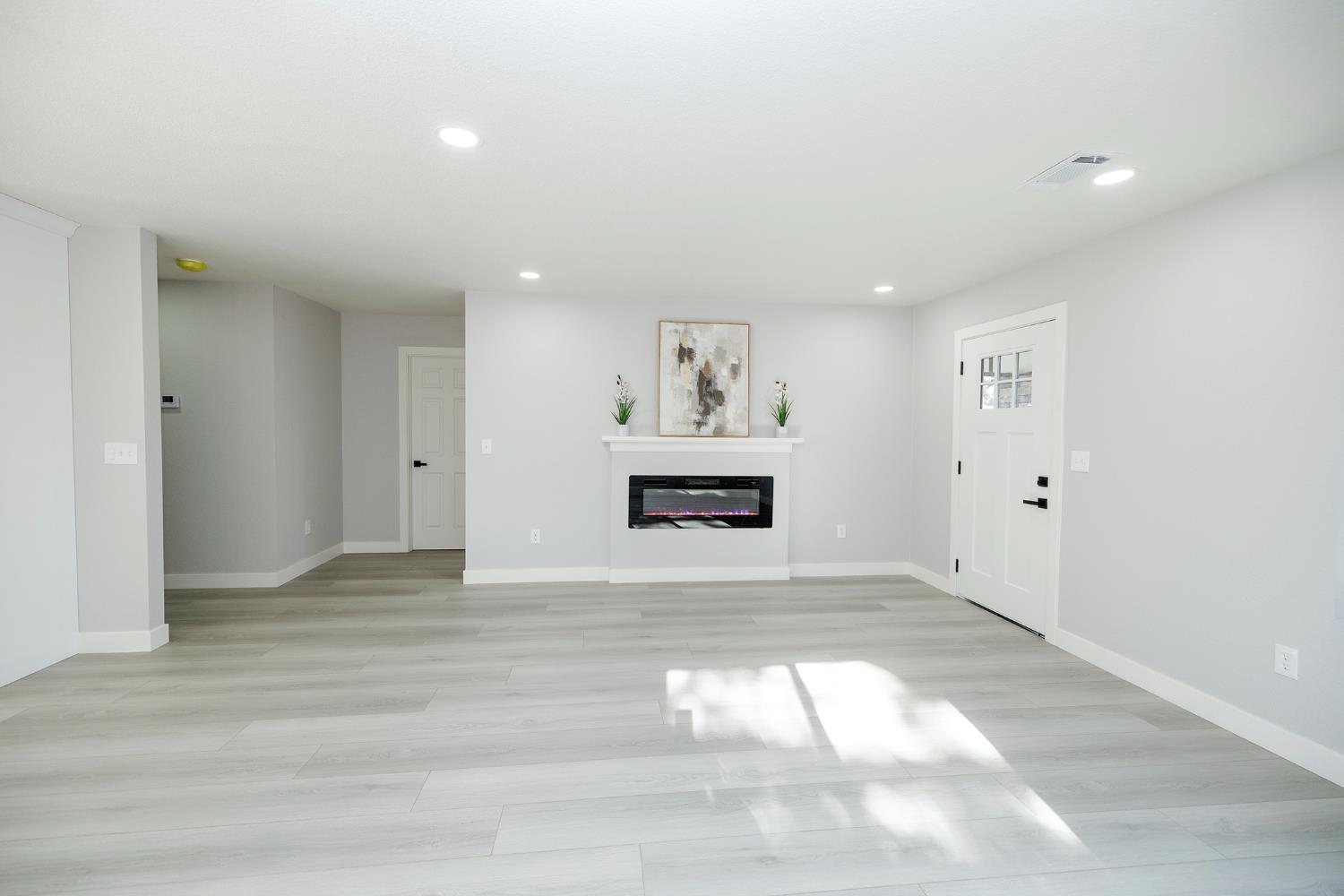 408 Palm Ave, Modesto, CA 95350