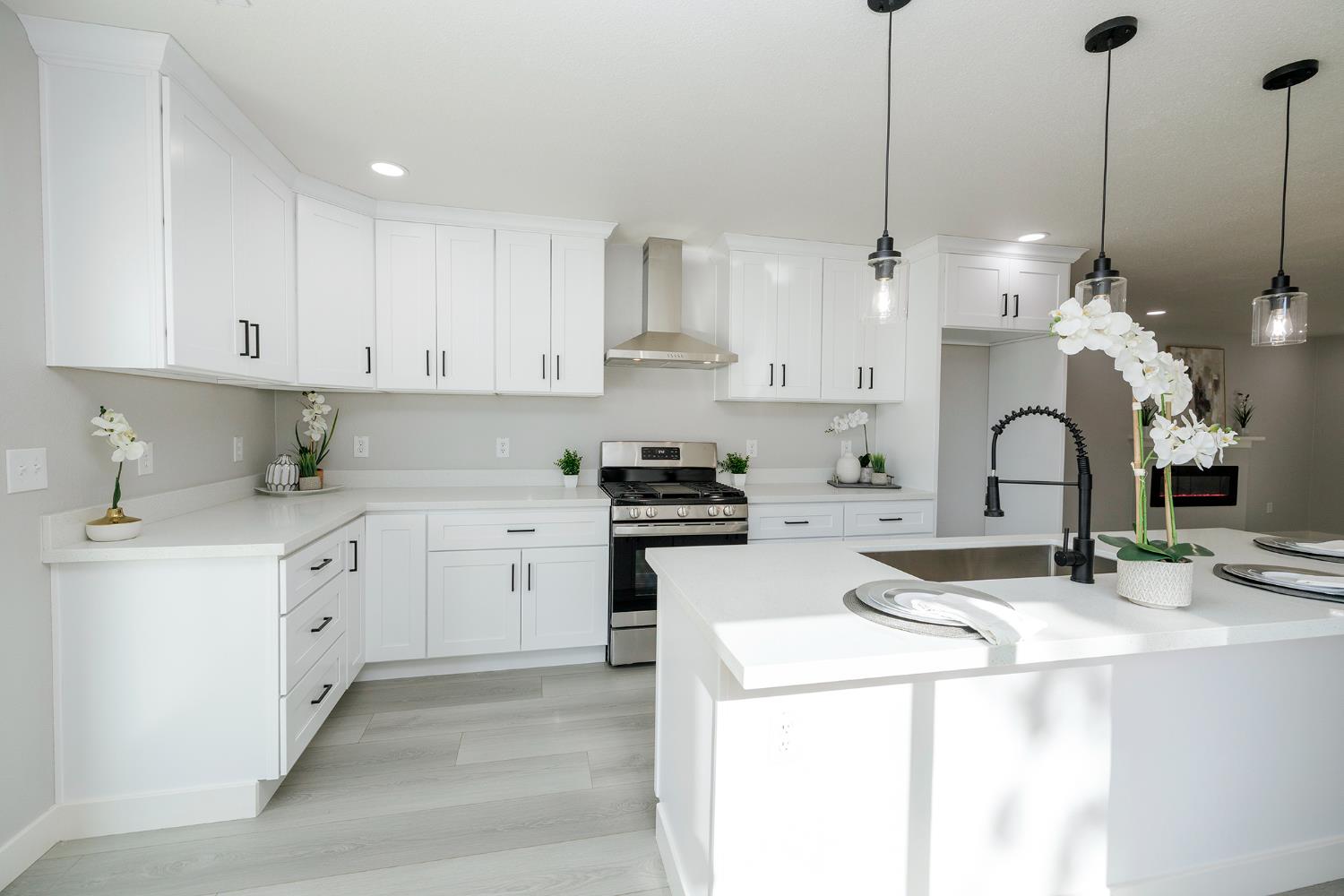 408 Palm Ave, Modesto, CA 95350
