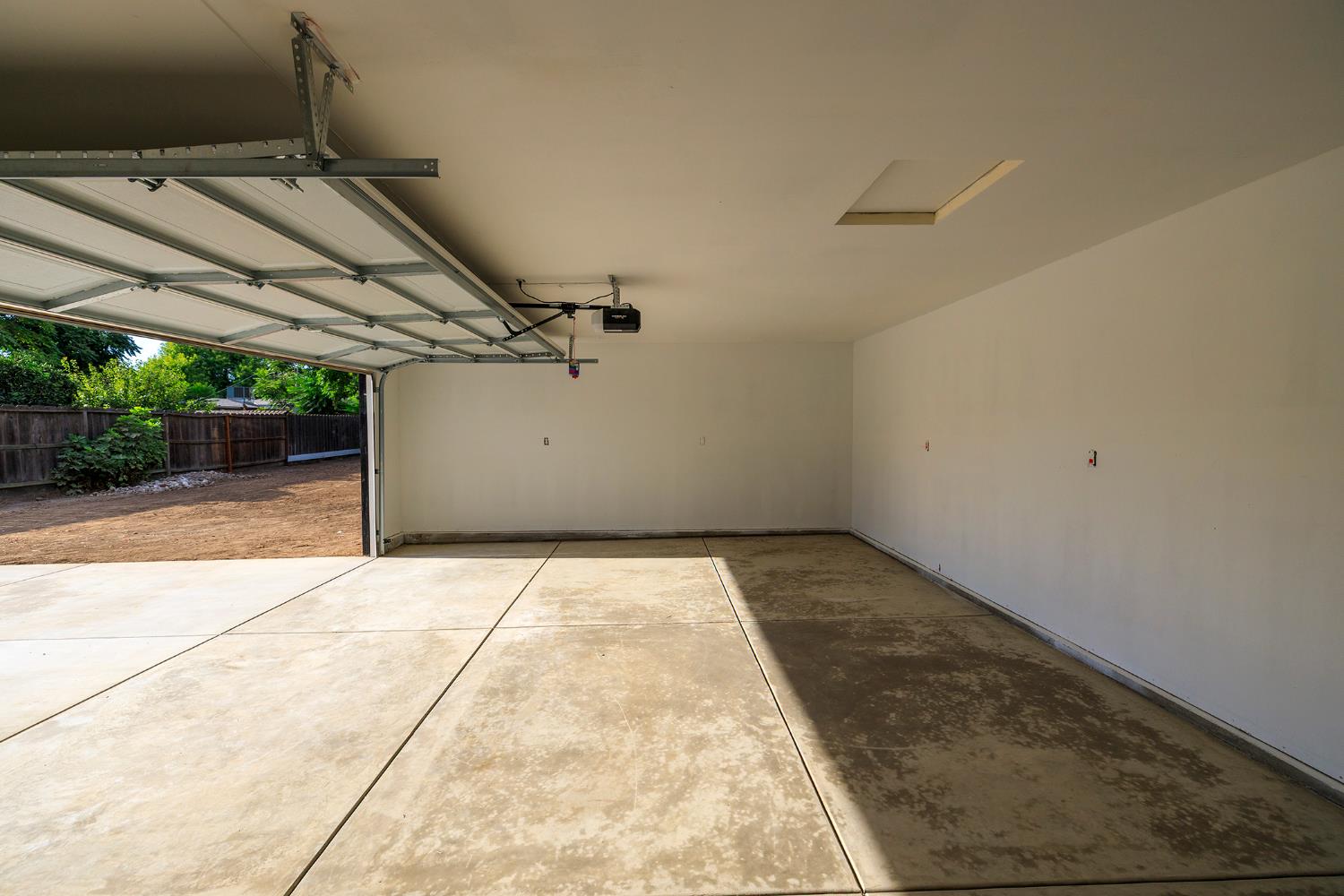 408 Palm Ave, Modesto, CA 95350