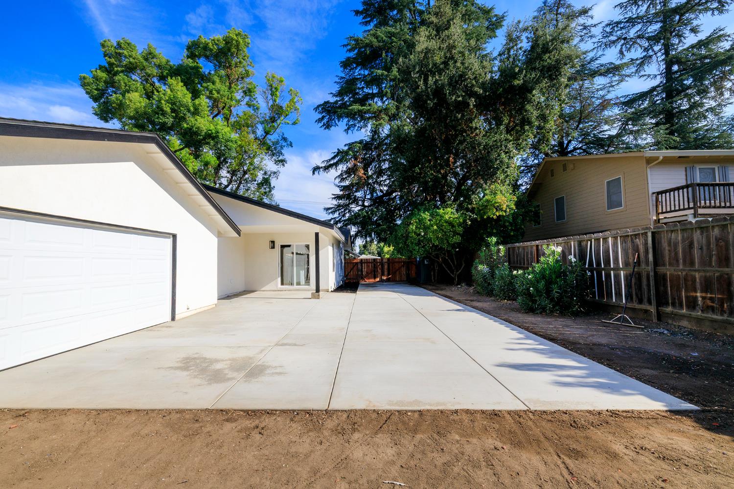408 Palm Ave, Modesto, CA 95350