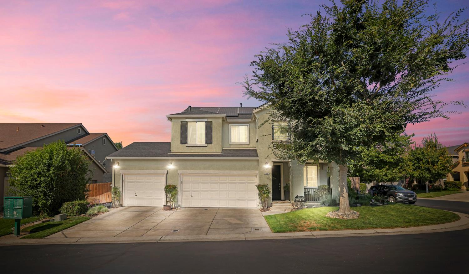 201 WATERS EDGE Dr, Waterford, CA 95386