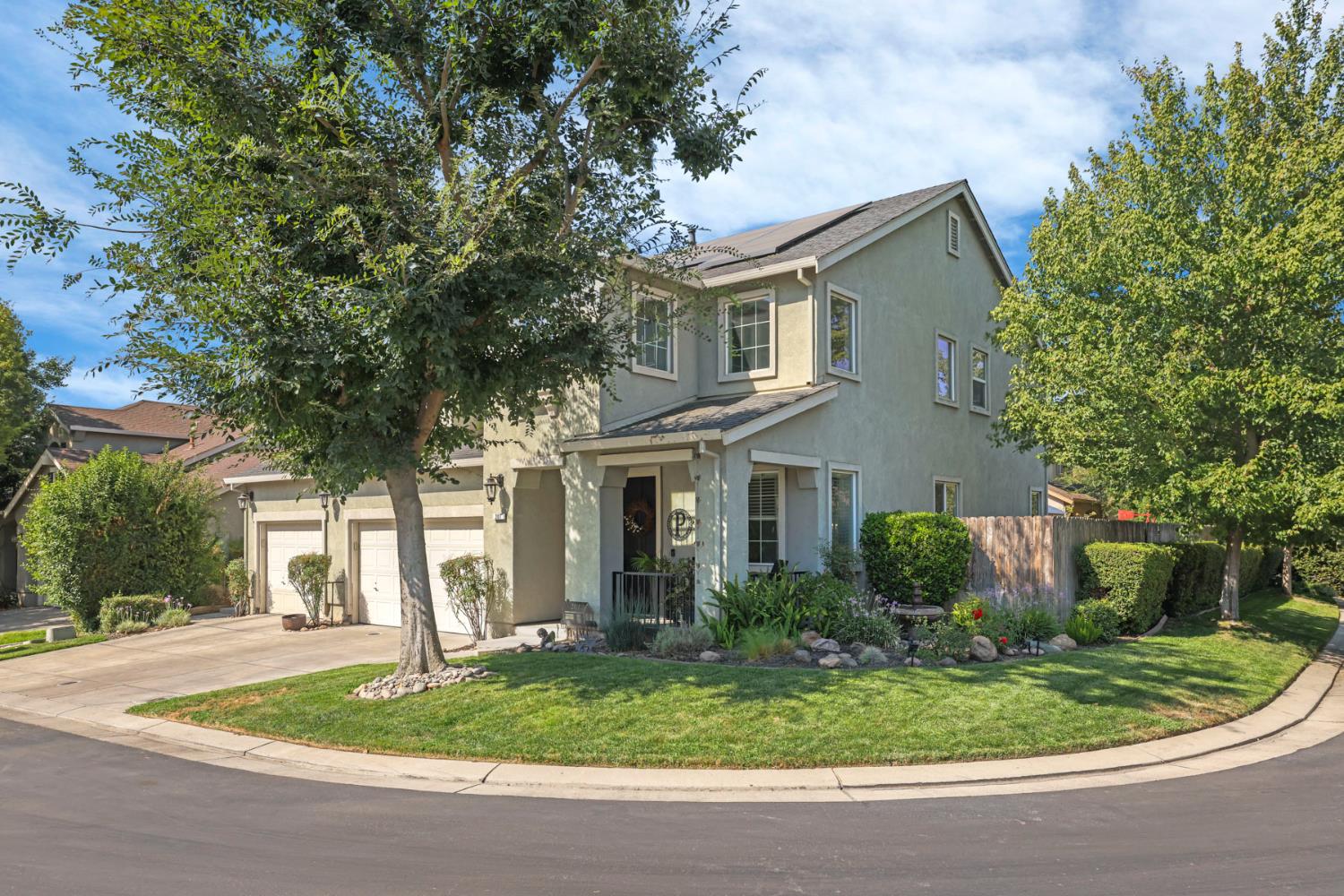 201 WATERS EDGE Dr, Waterford, CA 95386