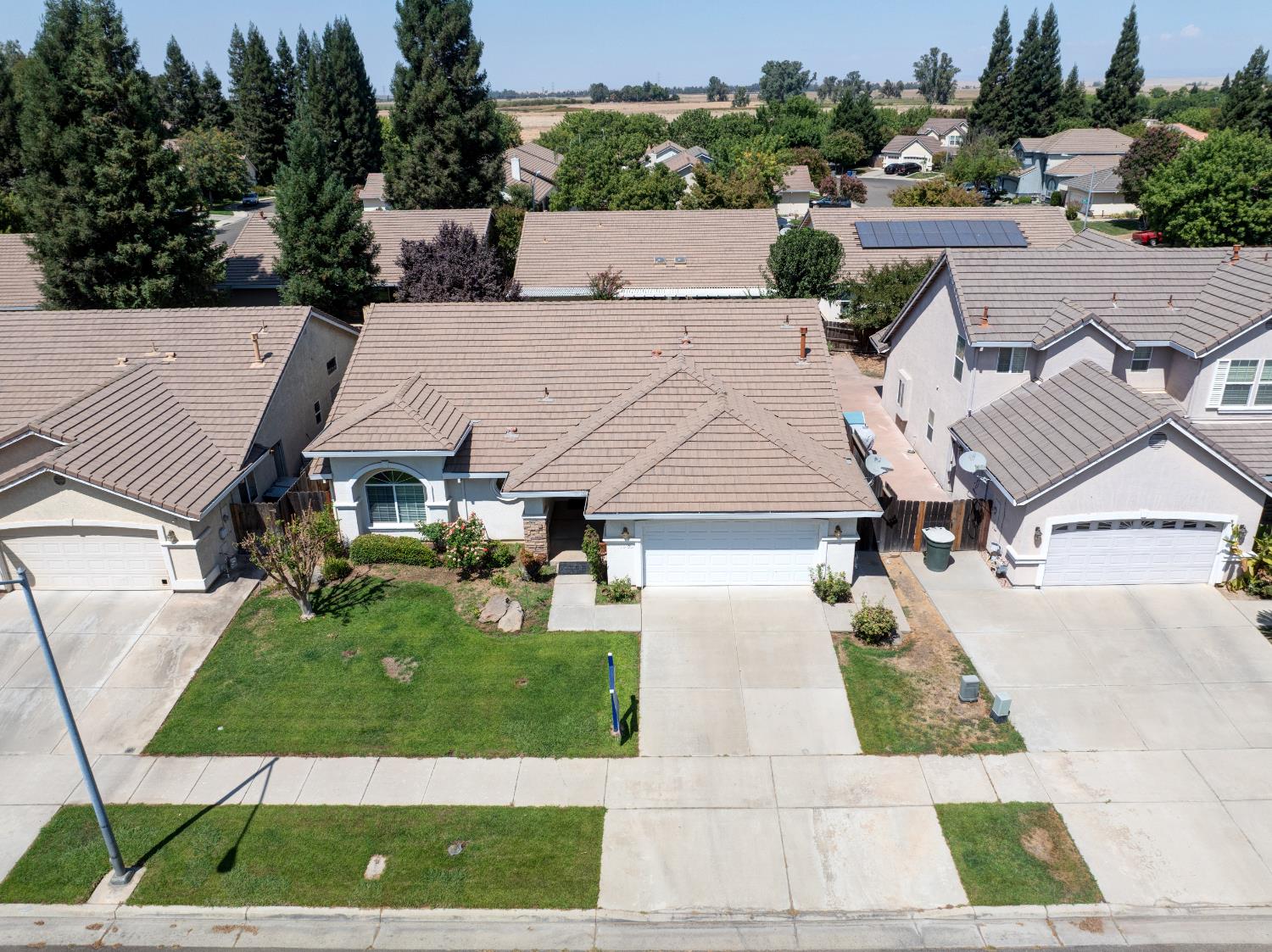 1065 Mallard Dr, Merced, CA 95340