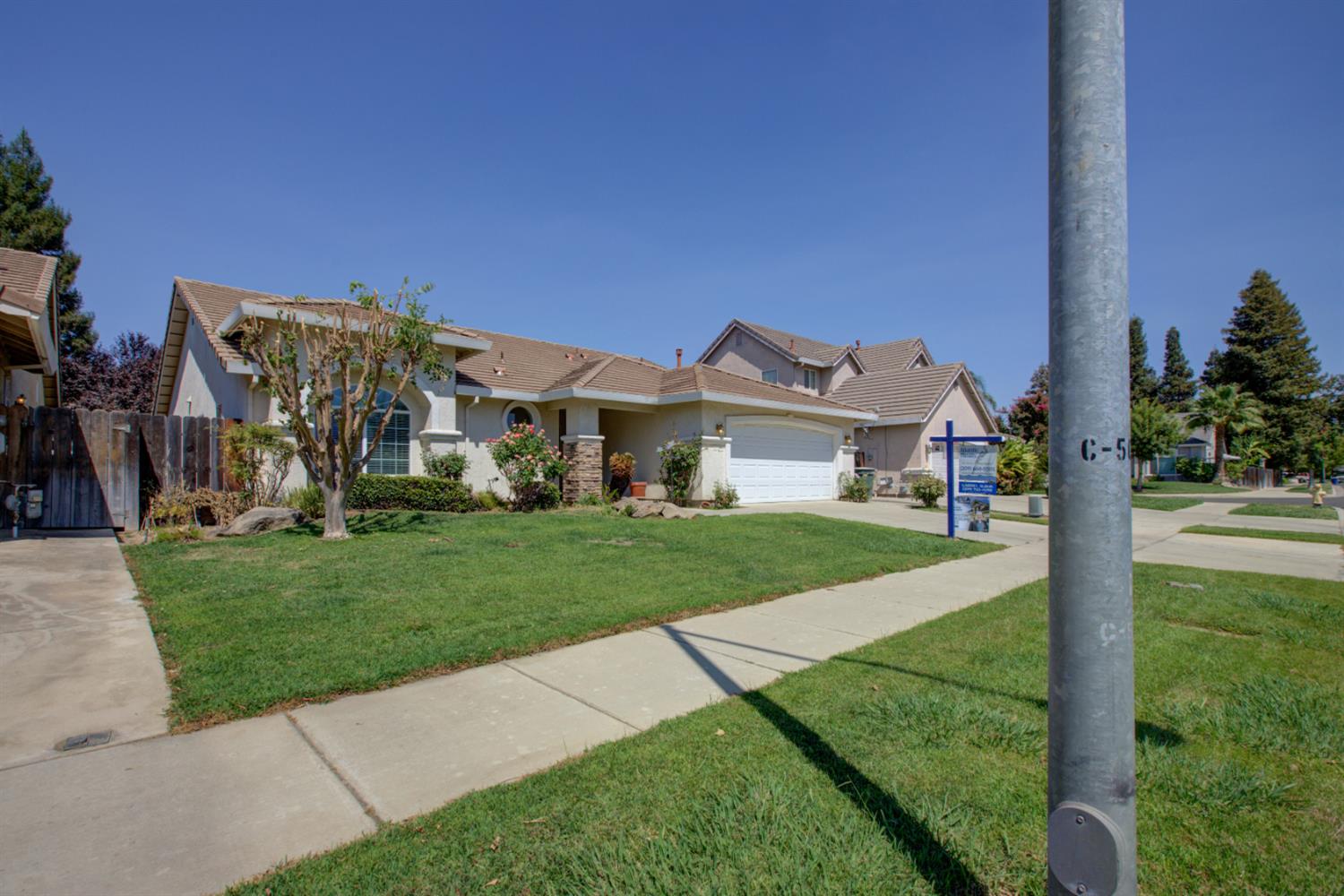 1065 Mallard Dr, Merced, CA 95340