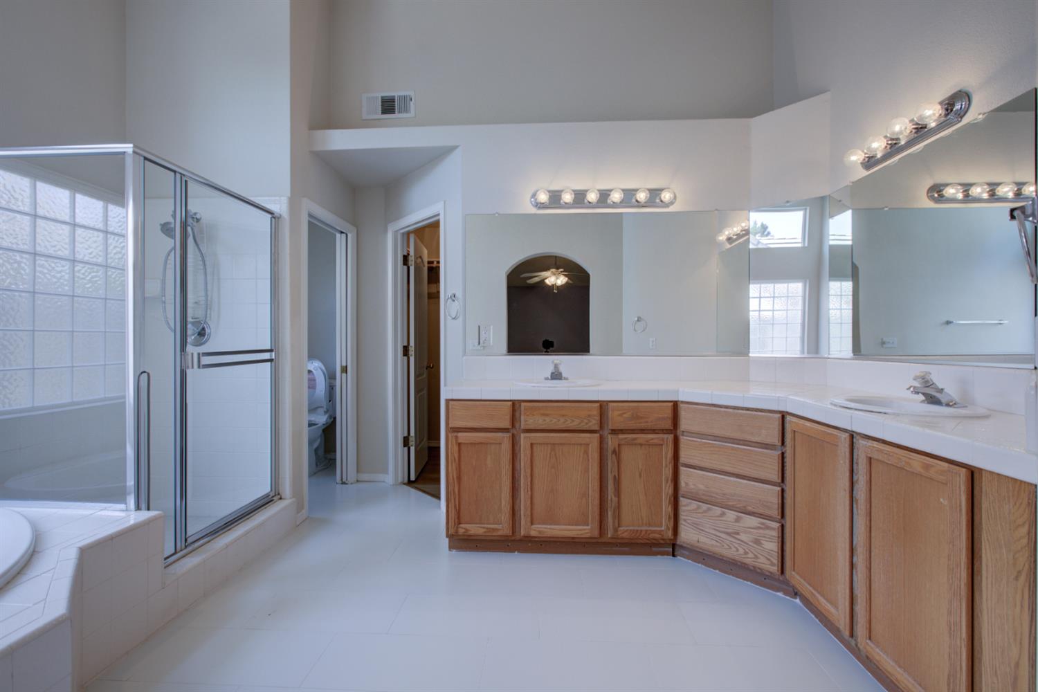 1065 Mallard Dr, Merced, CA 95340