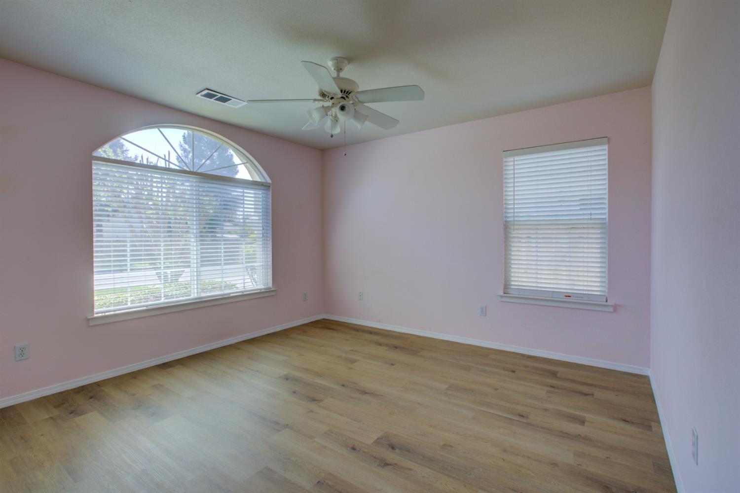 1065 Mallard Dr, Merced, CA 95340