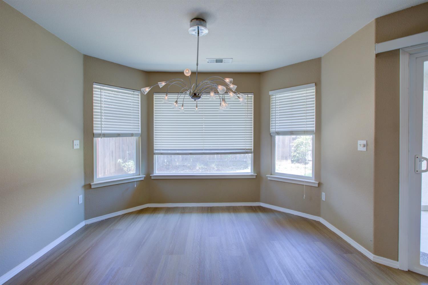 1065 Mallard Dr, Merced, CA 95340