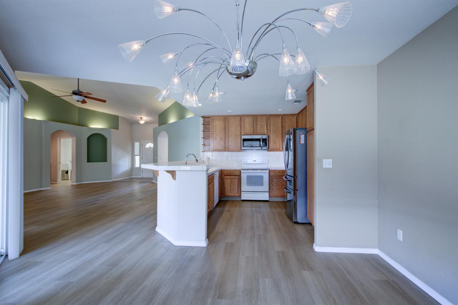 1065 Mallard Dr, Merced, CA 95340