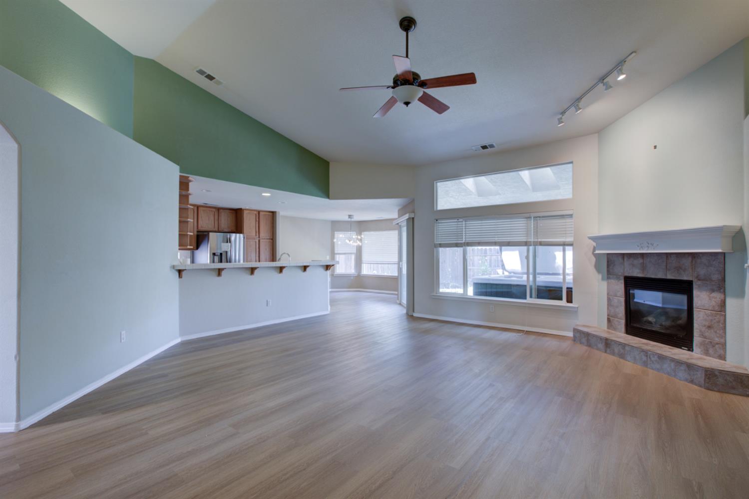 1065 Mallard Dr, Merced, CA 95340