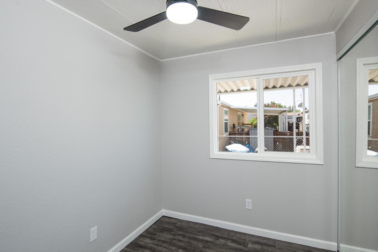 900 Old Stockton Rd #201, Oakdale, CA 95361