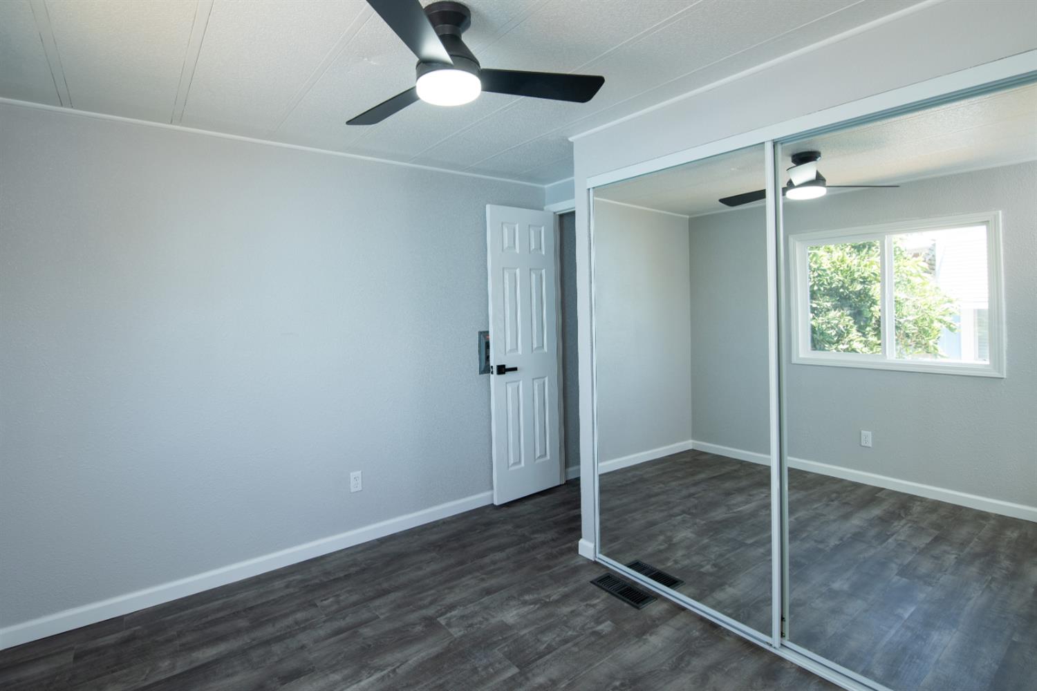 900 Old Stockton Rd #201, Oakdale, CA 95361