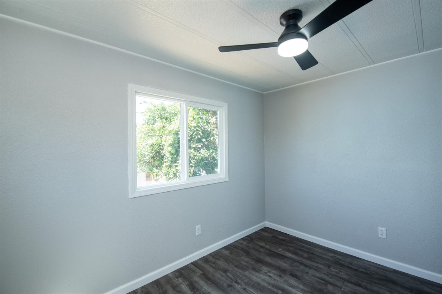 900 Old Stockton Rd #201, Oakdale, CA 95361