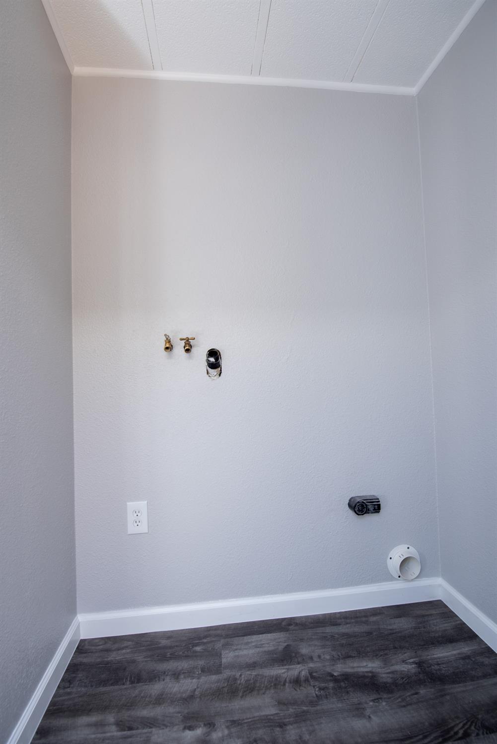 900 Old Stockton Rd #201, Oakdale, CA 95361