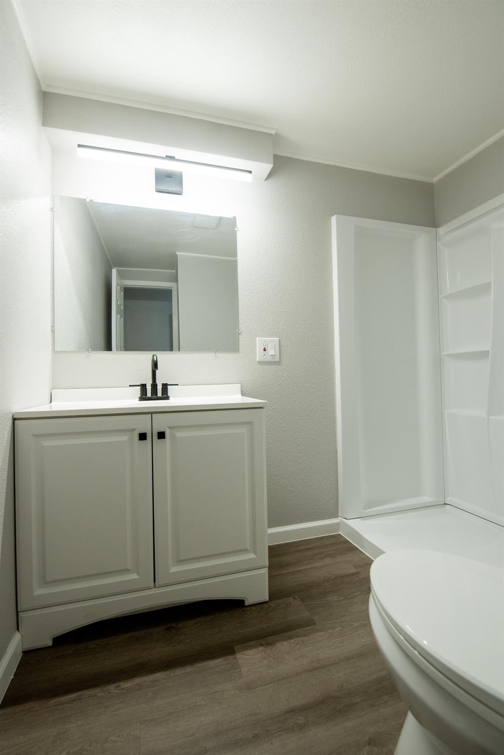 900 Old Stockton Rd #201, Oakdale, CA 95361