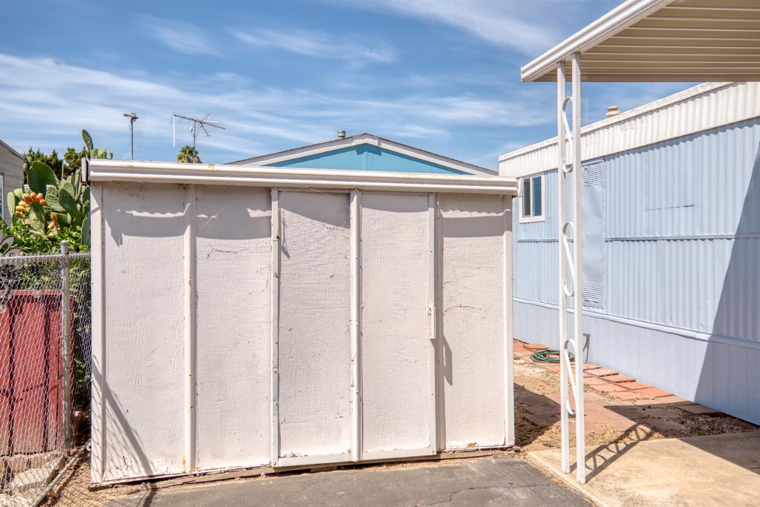 900 Old Stockton Rd #201, Oakdale, CA 95361