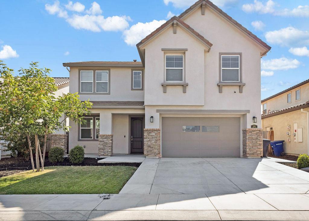 2104 Melody Ln, Modesto, CA 95355