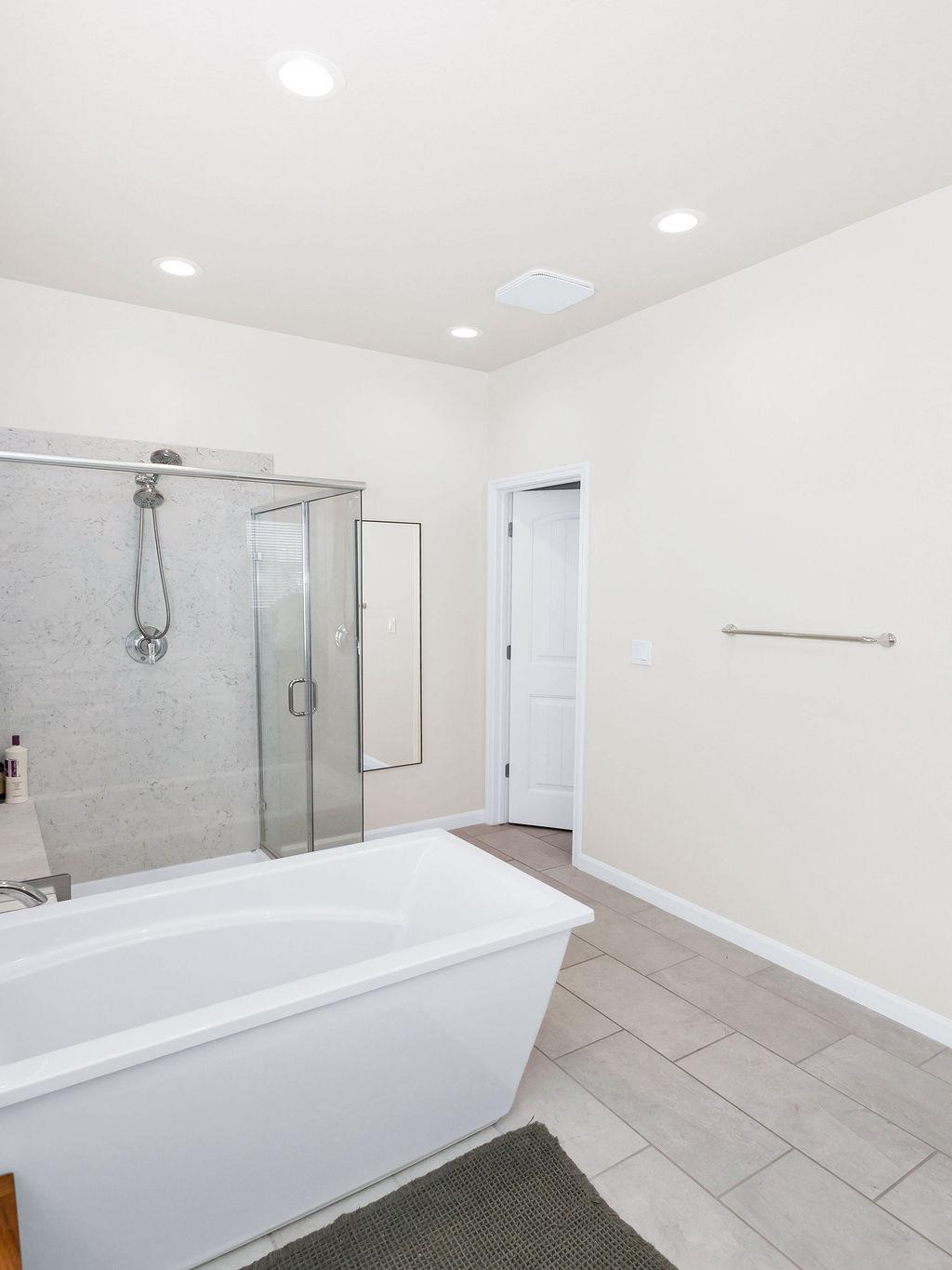 2104 Melody Ln, Modesto, CA 95355