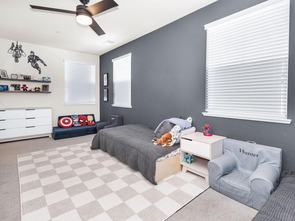 2104 Melody Ln, Modesto, CA 95355