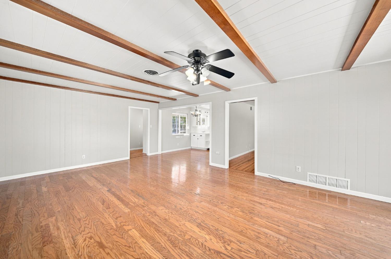 2800 Westchester Ln, Modesto, CA 95350