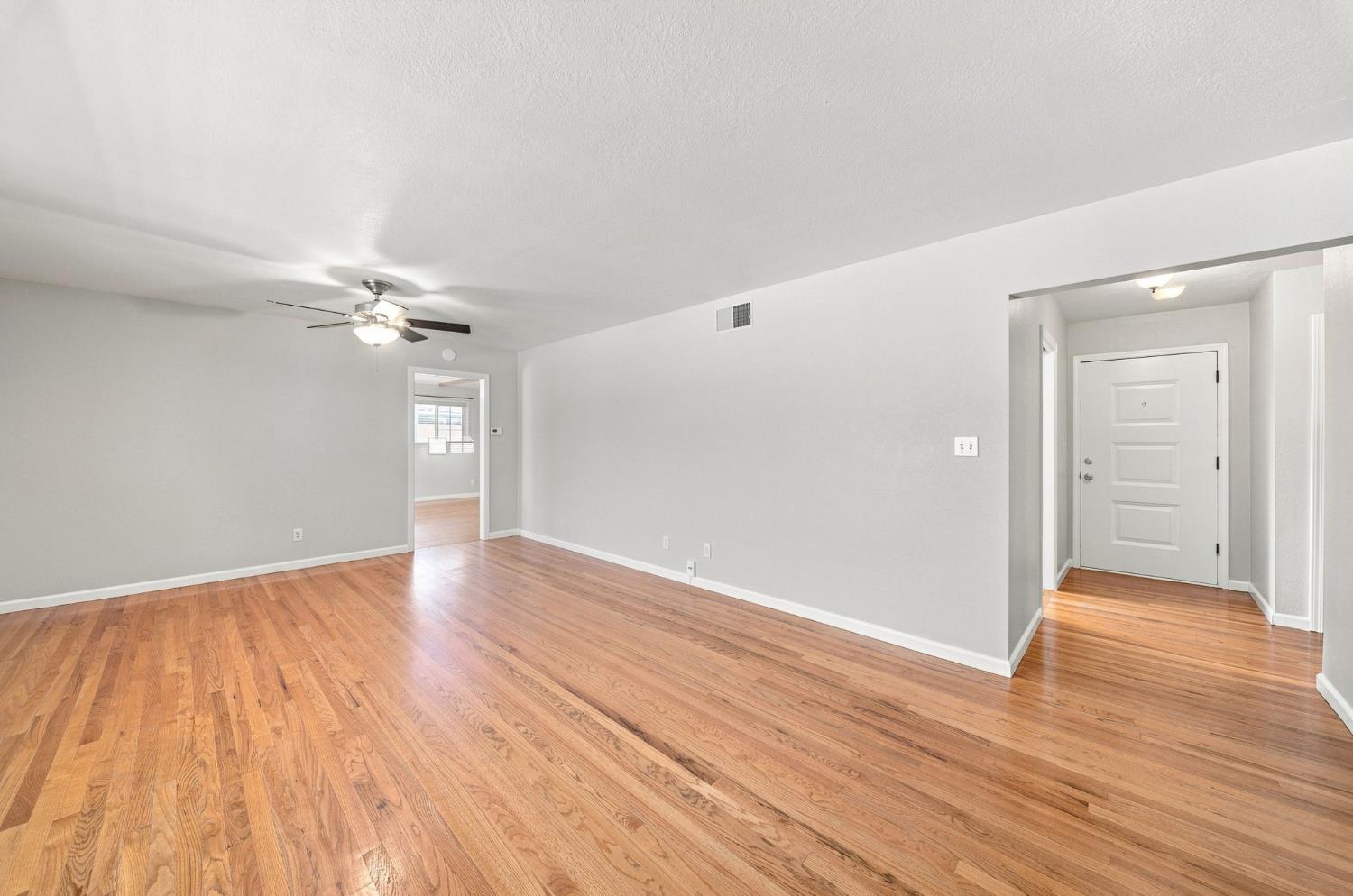 2800 Westchester Ln, Modesto, CA 95350