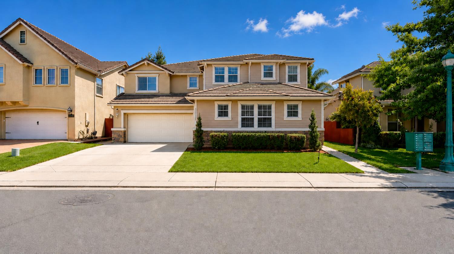 206 River Pointe Dr, Waterford, CA 95386