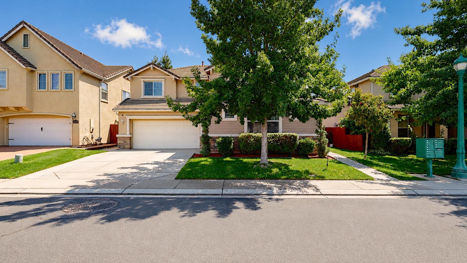 206 River Pointe Dr, Waterford, CA 95386
