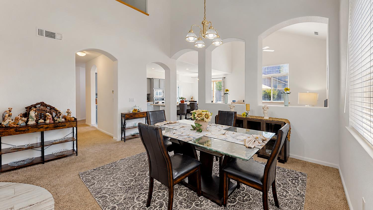 206 River Pointe Dr, Waterford, CA 95386